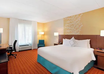 Fairfield Inn and Suites by Marriott Chicago Midway Airport hotel thumbnail 7