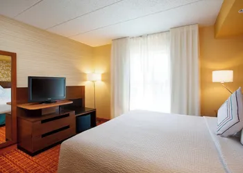 Fairfield Inn and Suites by Marriott Chicago Midway Airport hotel thumbnail 8
