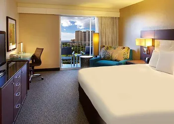 DoubleTree by Hilton Hotel Alana - Waikiki Beach hotel thumbnail 6