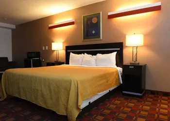 Capital Inn & Suites hotel thumbnail 6