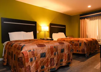 Capital Inn & Suites hotel thumbnail 7