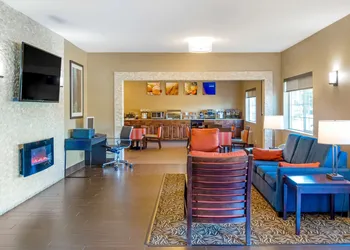Comfort Inn Auburn - Seattle hotel thumbnail 4
