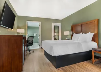 Quality Inn & Suites near Panama City Beach hotel thumbnail 7