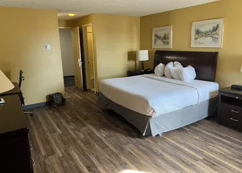 Studio Lodge Laramie hotel thumbnail 6