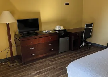 Studio Lodge Laramie hotel thumbnail 7