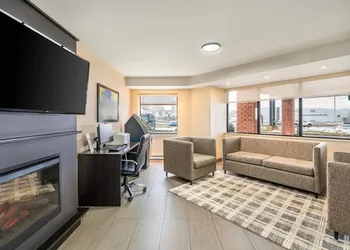 Comfort Inn Laval hotel thumbnail 4
