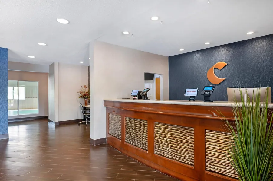 Comfort Inn & Suites North Greenfield hotel detail image 2