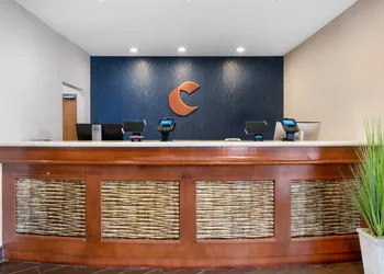 Comfort Inn & Suites North Greenfield hotel thumbnail 3