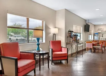 Comfort Inn & Suites North Greenfield hotel thumbnail 5