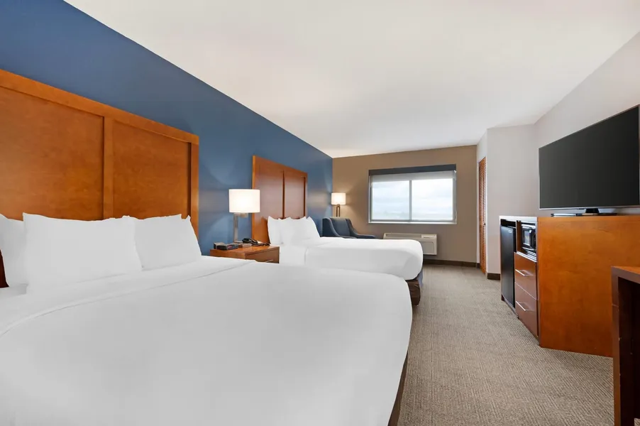 Comfort Inn & Suites North Greenfield hotel detail image 6