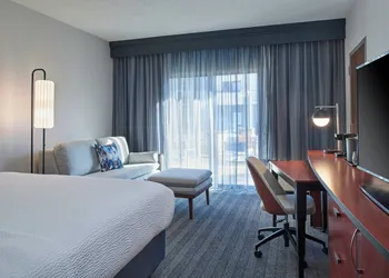 Courtyard by Marriott Chicago Lincolnshire hotel thumbnail 5