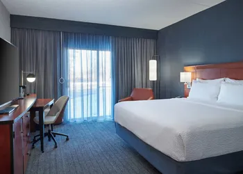 Courtyard by Marriott Chicago Lincolnshire hotel thumbnail 7