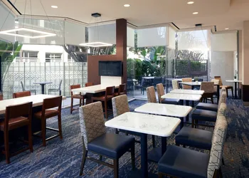 Courtyard by Marriott Los Angeles LAX/Century Boulevard hotel thumbnail 6