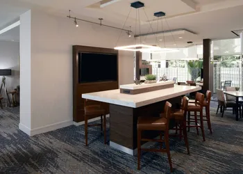 Courtyard by Marriott Los Angeles LAX/Century Boulevard hotel thumbnail 7