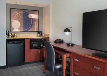 Courtyard by Marriott New Carrollton hotel thumbnail 4