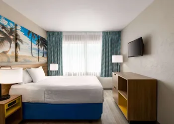 Days Inn by Wyndham Miami Airport North hotel thumbnail 5