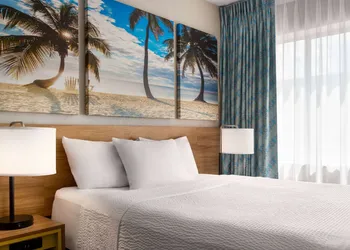 Days Inn by Wyndham Miami Airport North hotel thumbnail 7