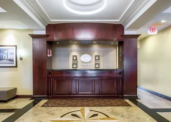 Comfort Suites at Woodbridge hotel thumbnail 3