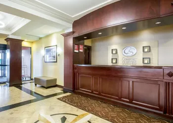 Comfort Suites at Woodbridge hotel thumbnail 4