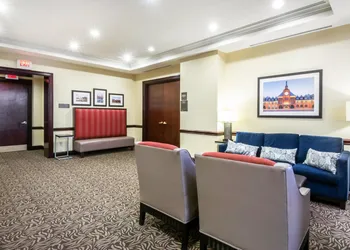 Comfort Suites at Woodbridge hotel thumbnail 5