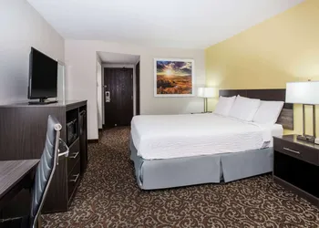 Days Inn by Wyndham Phoenix North hotel thumbnail 7