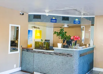 Days Inn by Wyndham Redwood City hotel thumbnail 3