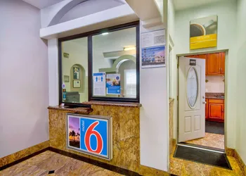 Motel 6 Inglewood, CA hotel thumbnail 5