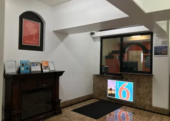Motel 6 Inglewood, CA hotel thumbnail 7
