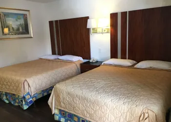 Riverside Inn & Suites hotel thumbnail 4