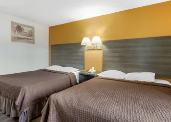 Riverside Inn & Suites hotel thumbnail 7