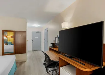 Comfort Inn & Suites Mt. Laurel-Philadelphia hotel thumbnail 4