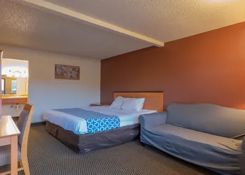 Travelodge by Wyndham Chehalis hotel thumbnail 5
