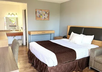 Travelodge by Wyndham Chehalis hotel thumbnail 8