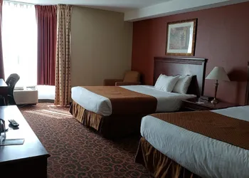 Ramada by Wyndham Niagara Falls/Fallsview hotel thumbnail 7