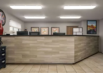 Travelodge by Wyndham Yuma hotel thumbnail 2