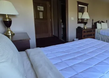 Bertram Inn at Glenmoor hotel thumbnail 2