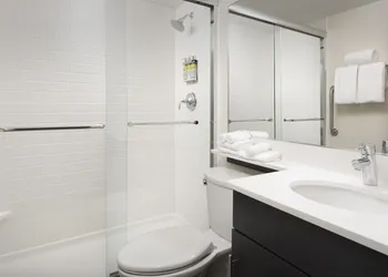 Candlewood Suites Alexandria West by IHG hotel thumbnail 3