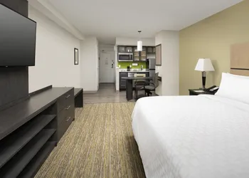 Candlewood Suites Alexandria West by IHG hotel thumbnail 7
