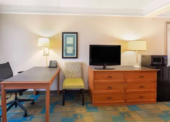 La Quinta Inn & Suites by Wyndham Ft. Lauderdale Plantation hotel thumbnail 6