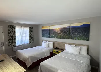 Days Inn by Wyndham San Marcos hotel thumbnail 3