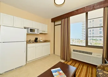 RUSHHH Daytona Beach, Tapestry Collection by Hilton hotel thumbnail 8