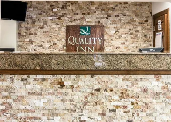 Quality Inn Southfield - Detroit hotel thumbnail 2