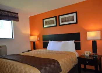 Enfield Inn hotel thumbnail 6