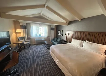 Best Western Premier Plainview-Long Island Hotel hotel thumbnail 2