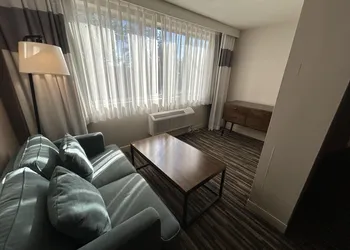 Best Western Premier Plainview-Long Island Hotel hotel thumbnail 5