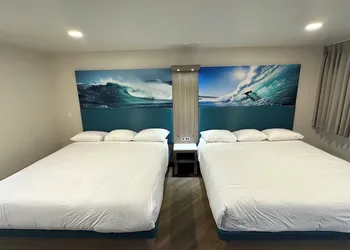 Costa Mesa Inn hotel thumbnail 2