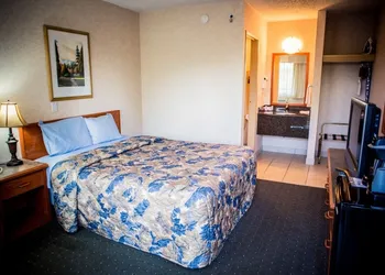 Langley Hwy Hotel hotel thumbnail 2