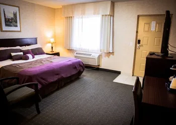 Langley Hwy Hotel hotel thumbnail 3