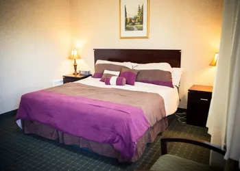 Langley Hwy Hotel hotel thumbnail 4