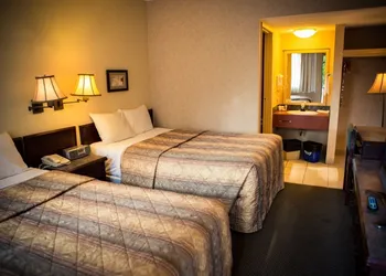 Langley Hwy Hotel hotel thumbnail 8